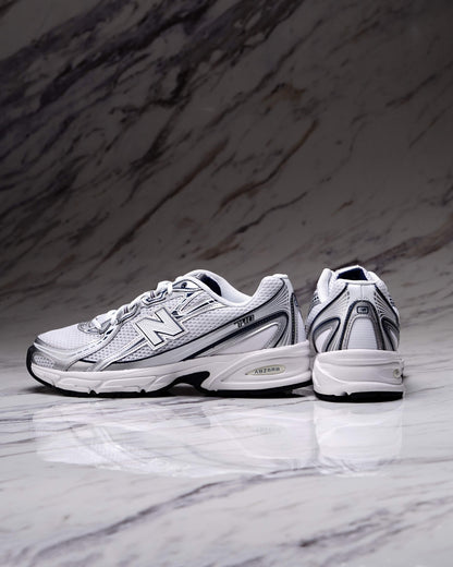 NEW BALANCE U740WN2