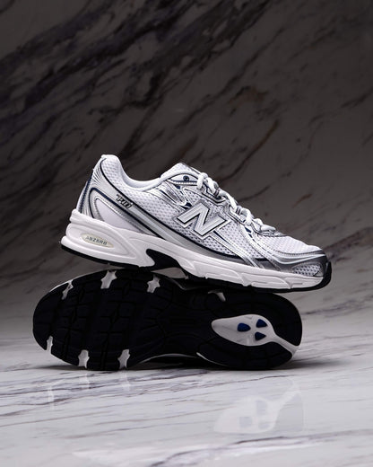 NEW BALANCE U740WN2