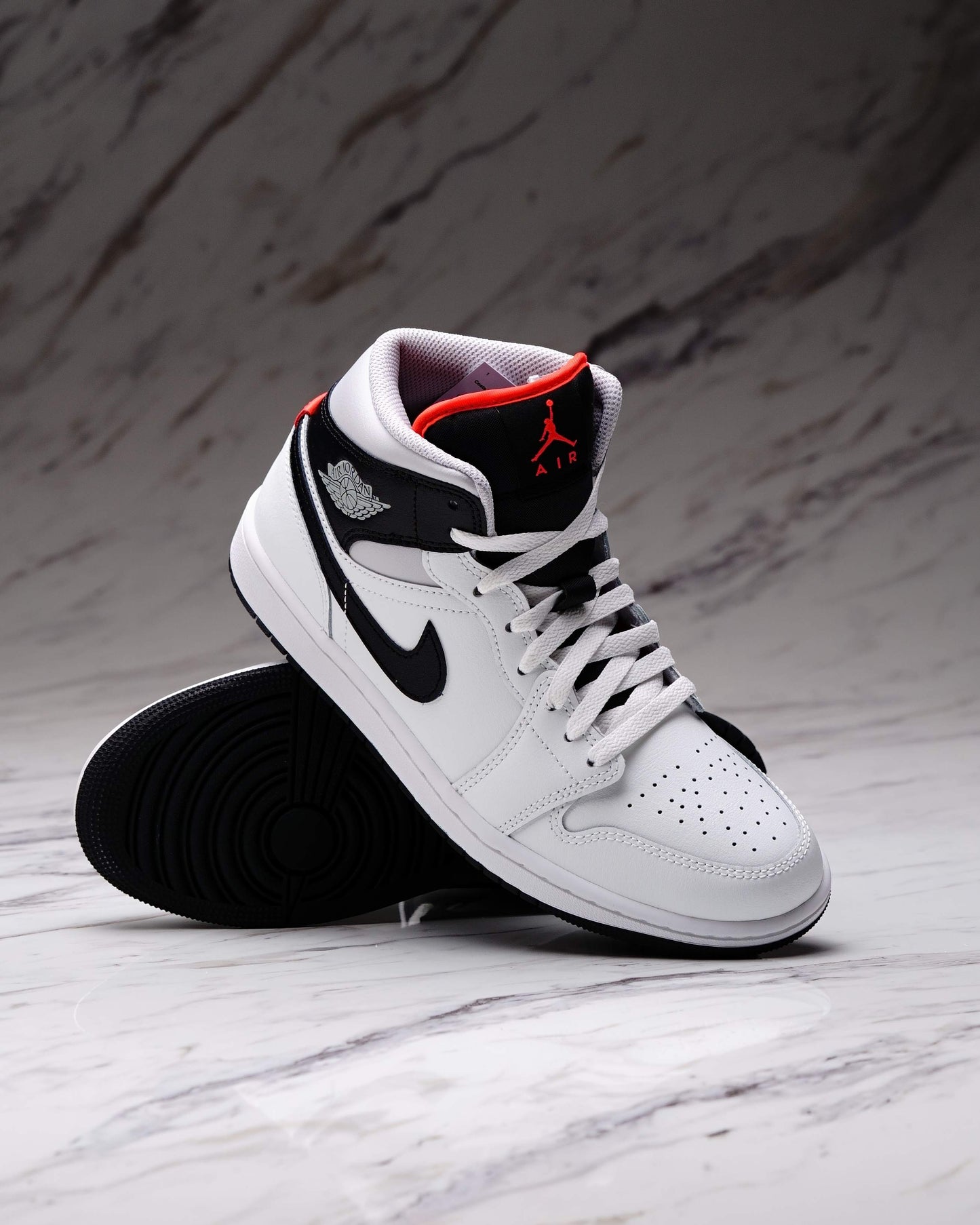 NIKE AIR JORDAN 1 MID SUMMIT WHITE/BLACK