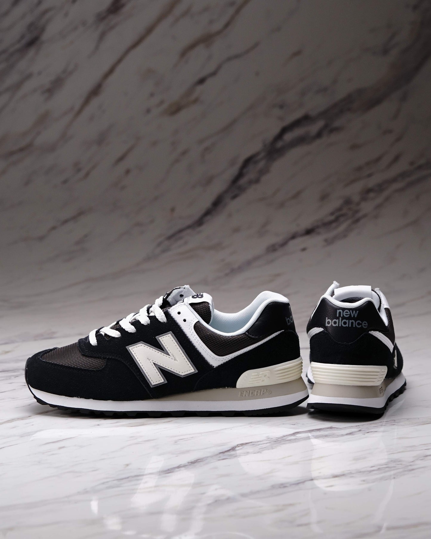 NEW BALANCE U5745MX