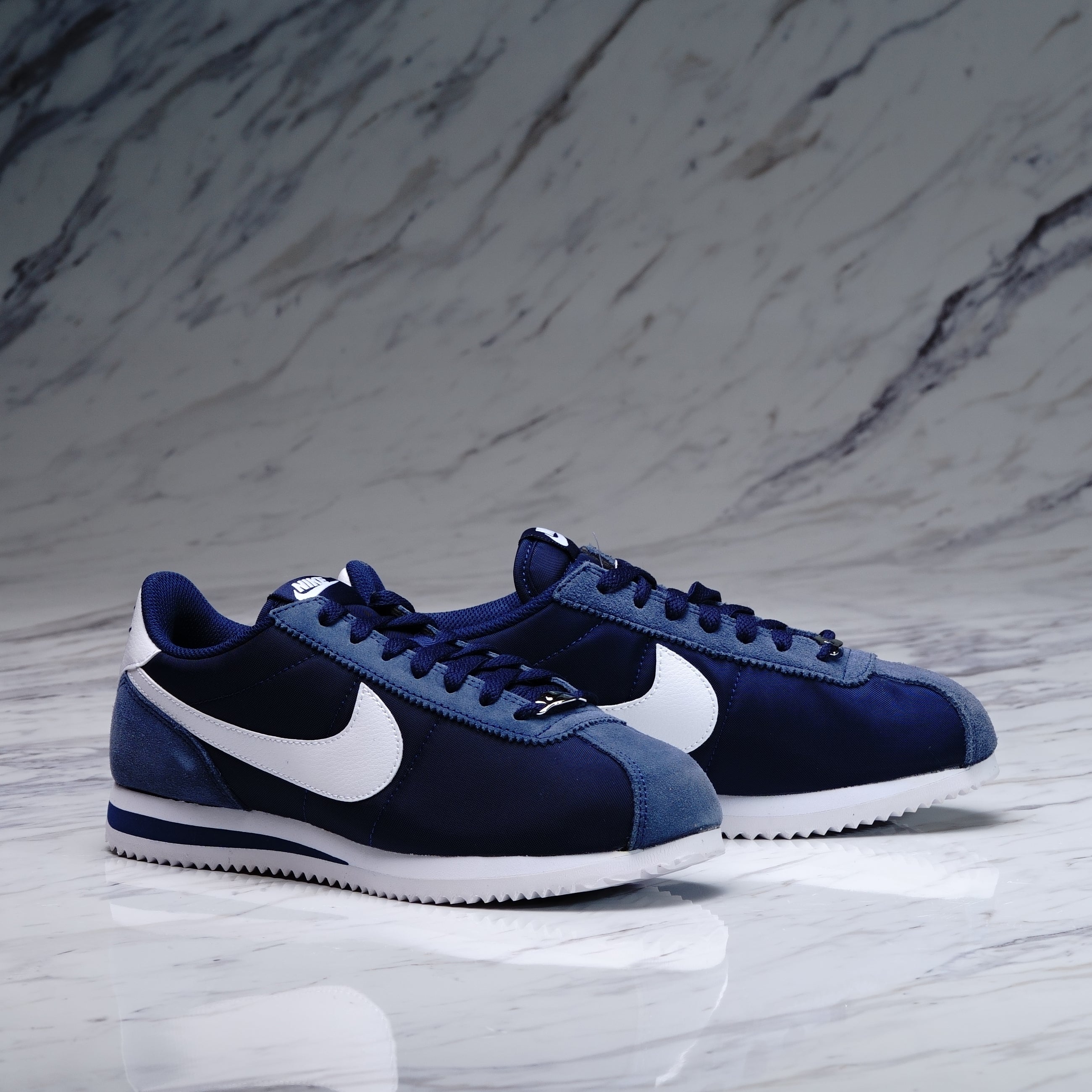 W NIKE CORTEZ TXT MIDNIGHT NAVY WHITE