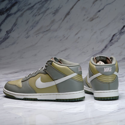 NIKE DUNK MID ESSDK STUCCO/LT BONE-NTRL OLIVE