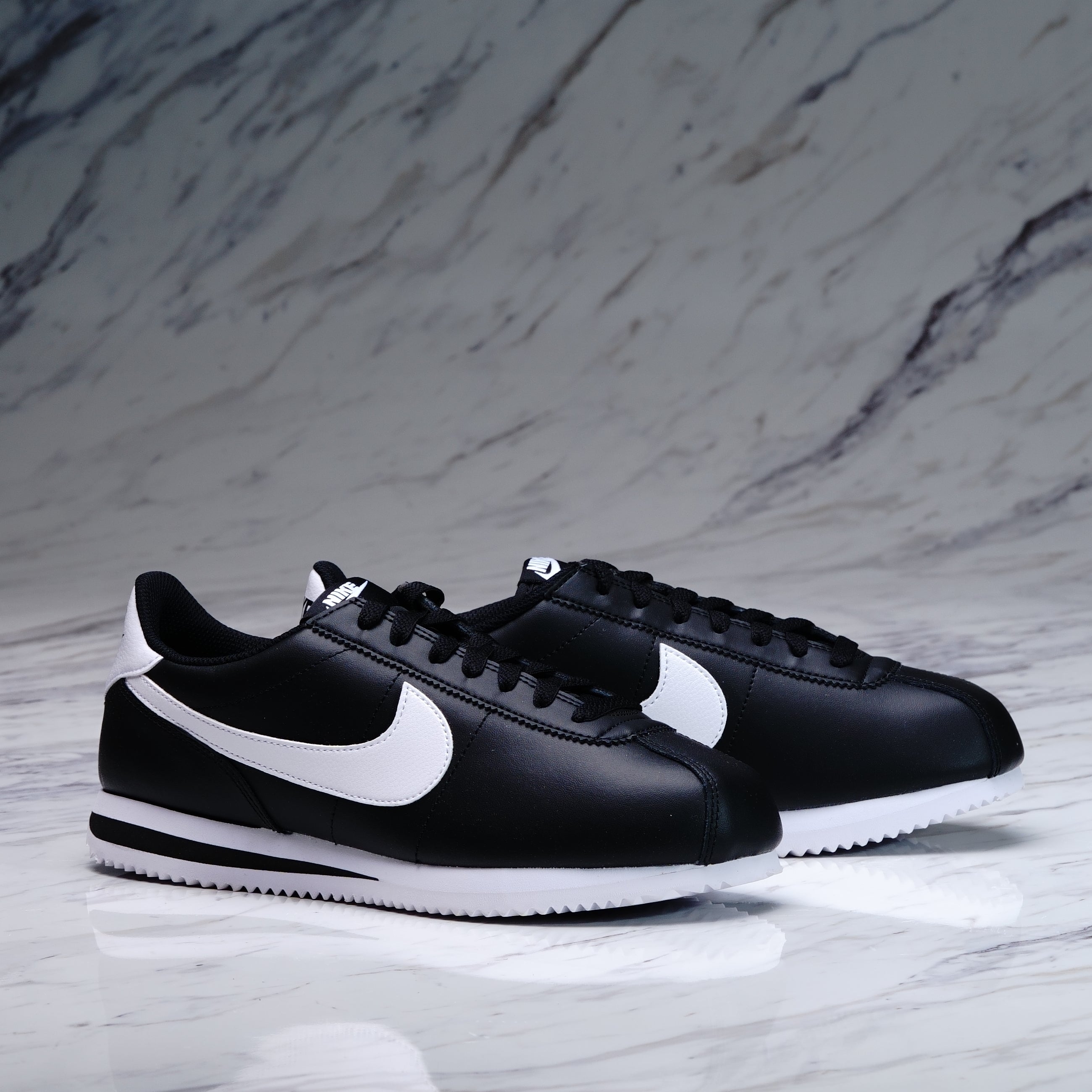 NIKE CORTEZ BLACK WHITE