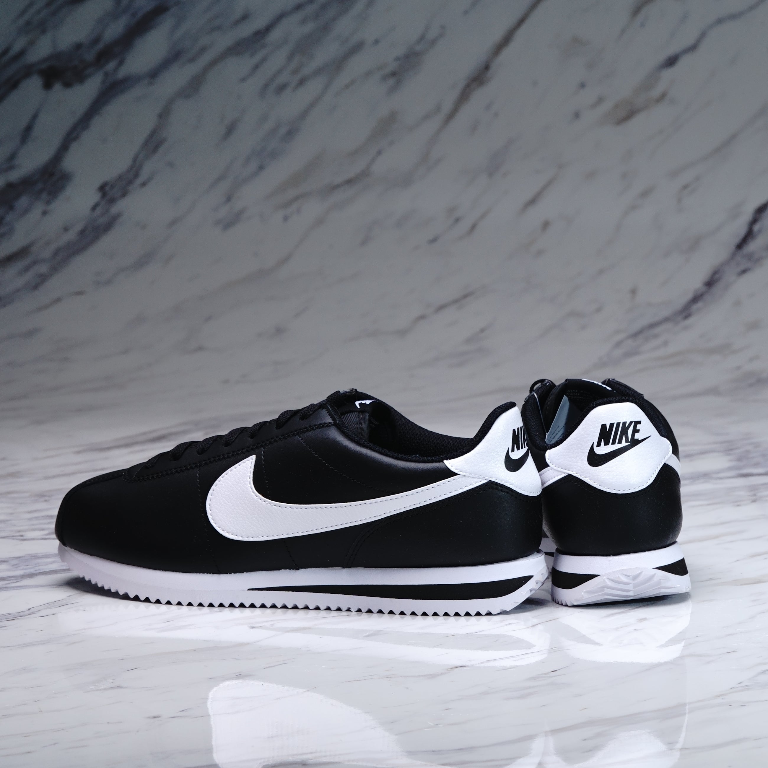 NIKE CORTEZ BLACK WHITE