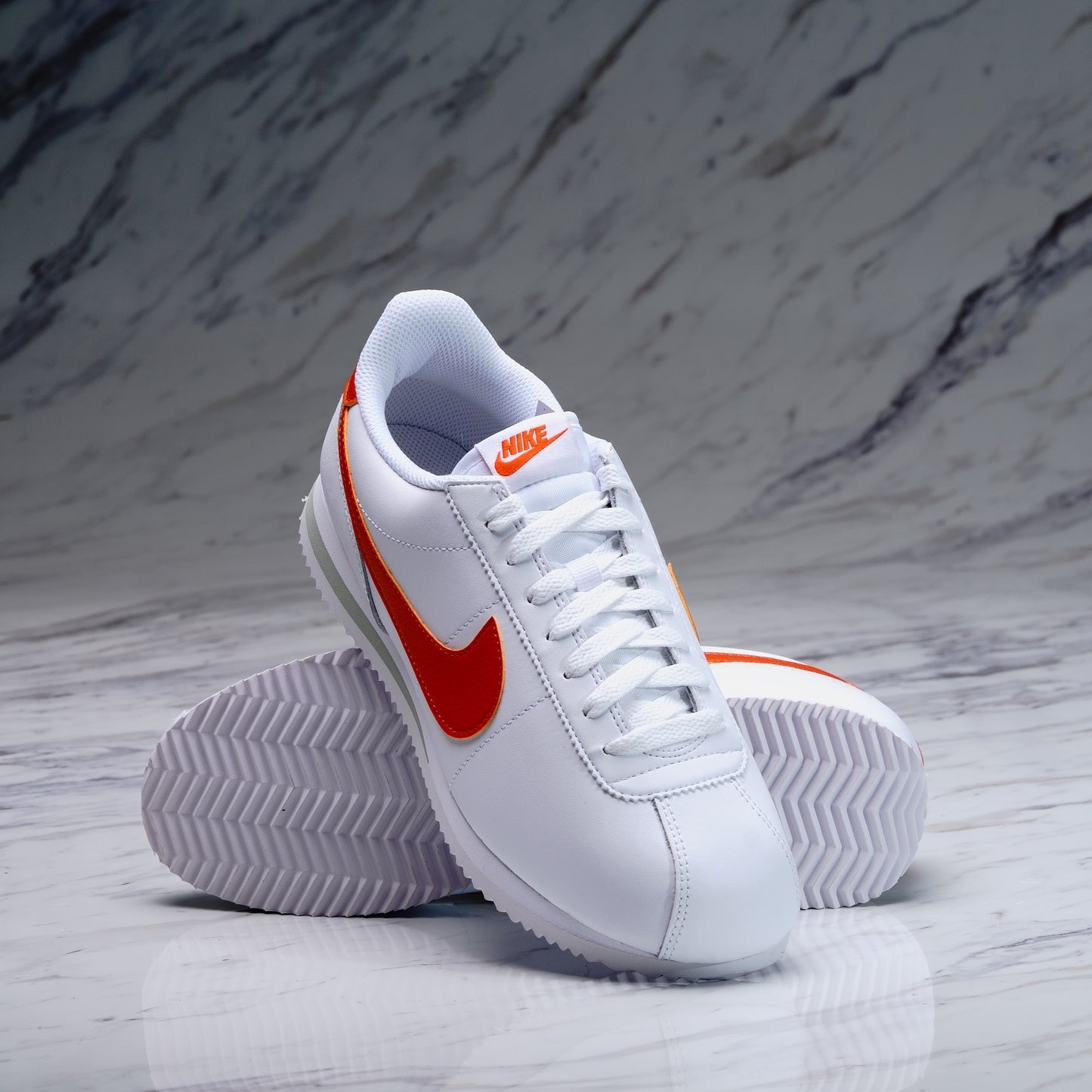 NIKE CORTEZ/WHITE/CAMPFIRE ORANGE-JD HRZN