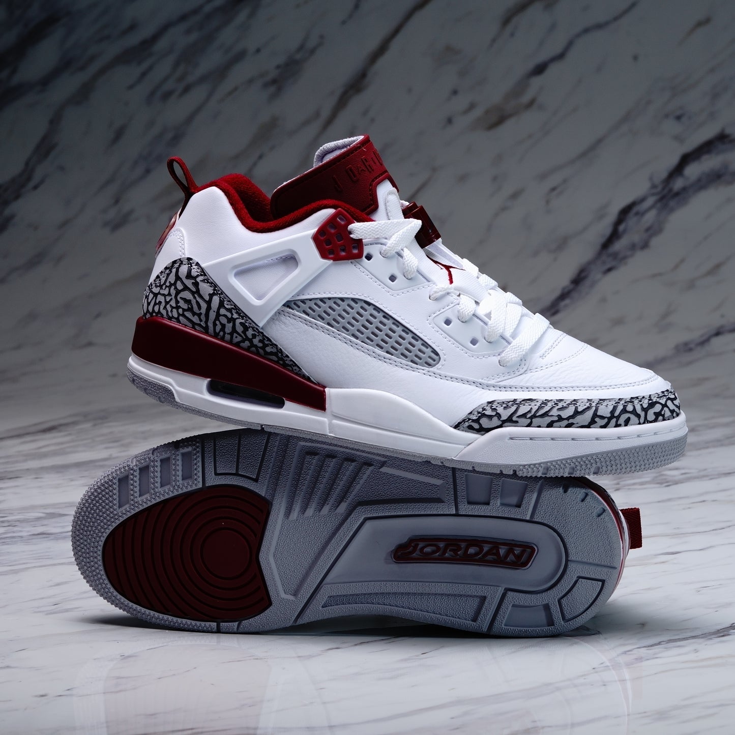 JORDAN SPIZIKE LOW/WHITE/TEAM RED-WLF GRY-ANTHRCT