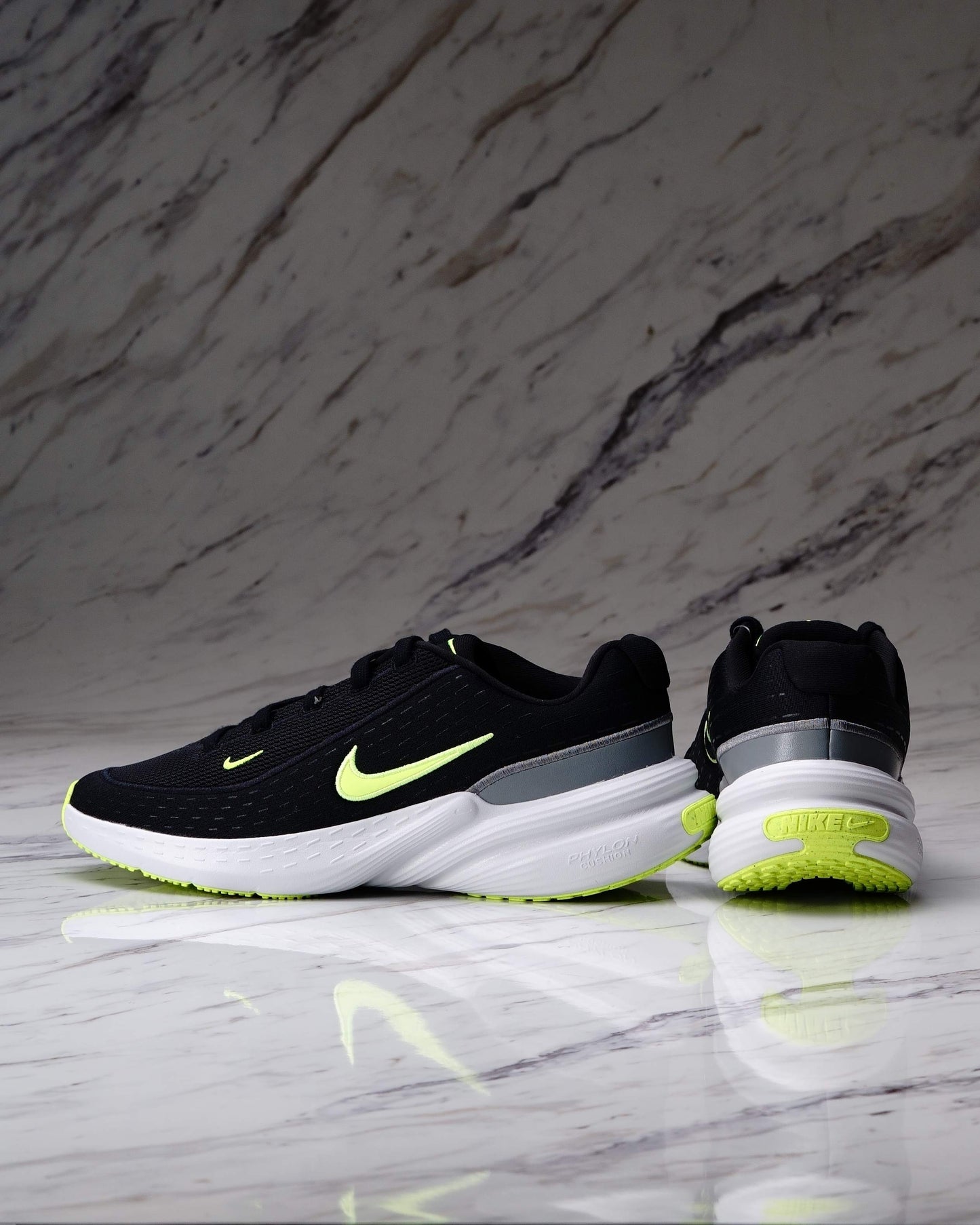 NIKE UPLIFT SC