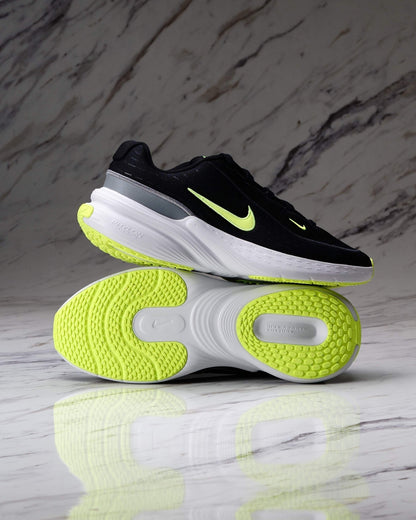 NIKE UPLIFT SC