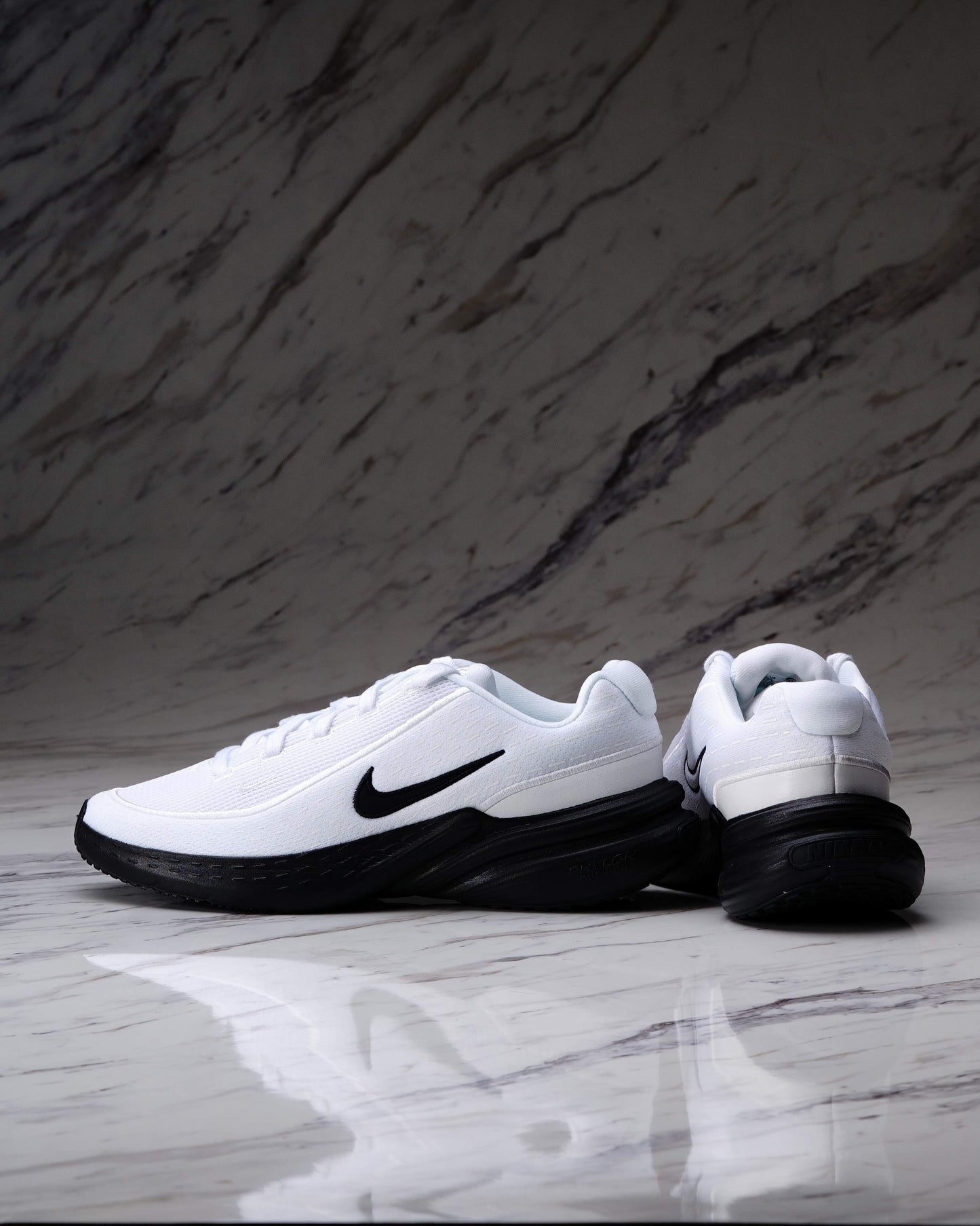 NIKE UPLIFT SC