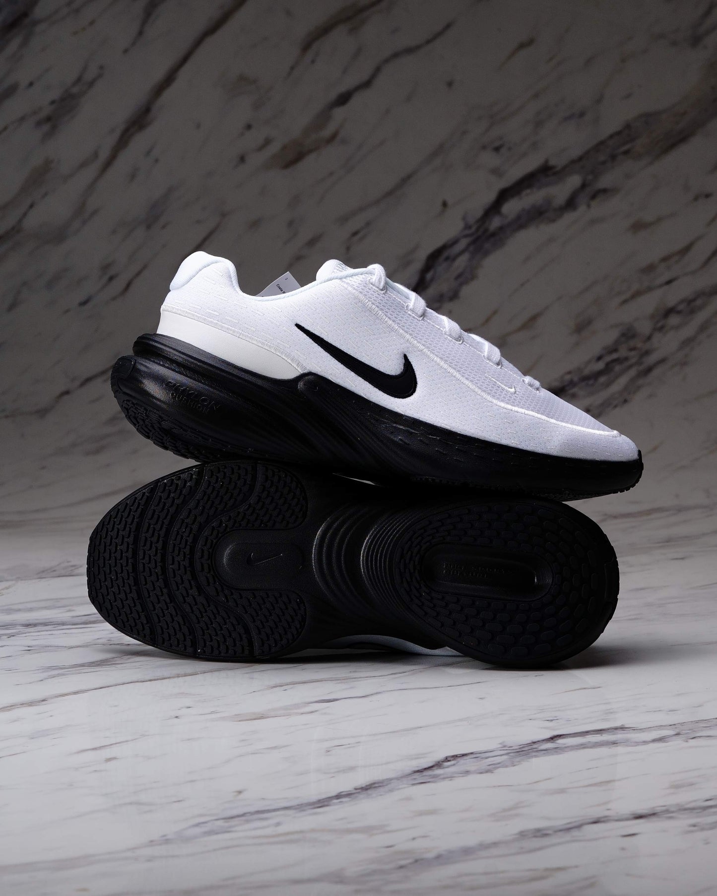 NIKE UPLIFT SC