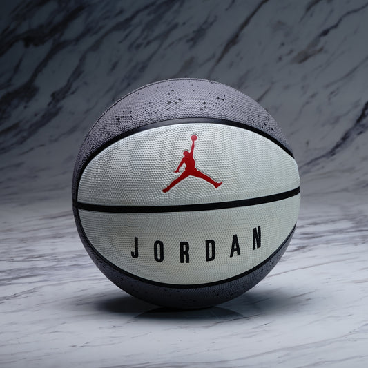 JORDAN PLAYGROUND 2.0/CEMENT GREY/WHITE/BLACK/FIRE R