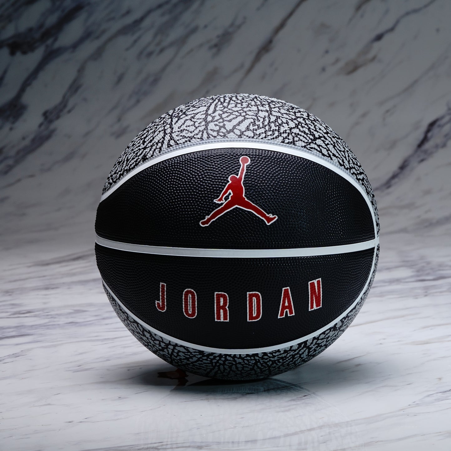 JORDAN PLAYGROUND 2.0/CEMENT GREY/WHITE/BLACK/FIRE R