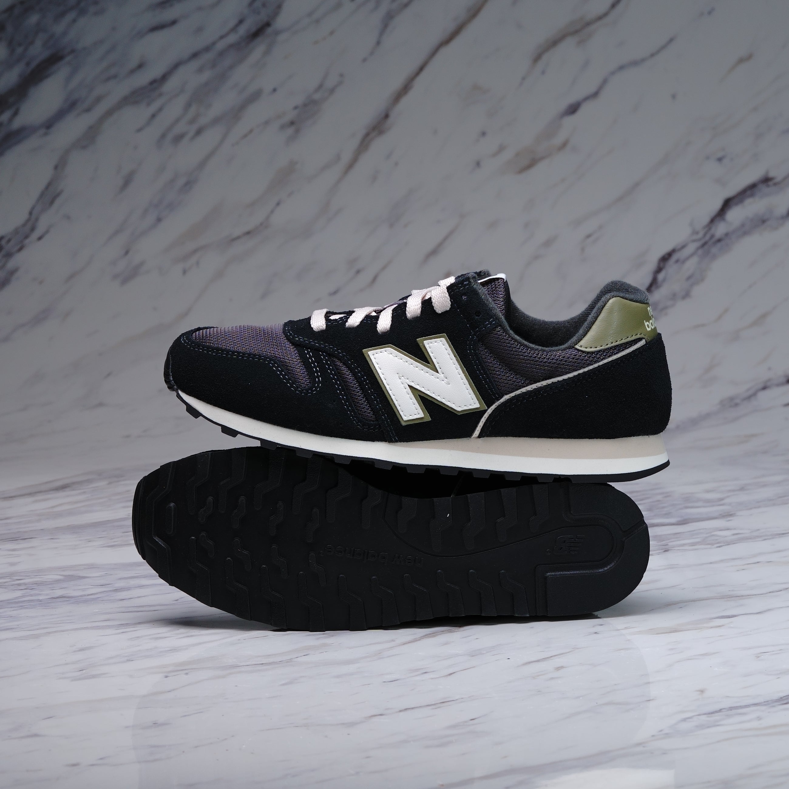 NEW BALANCE 373