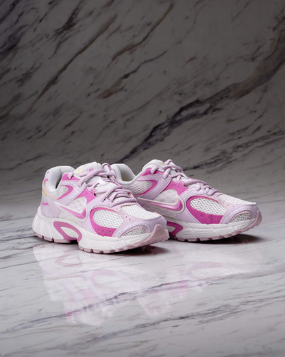 W NIKE V5 RNR DF SUMMIT