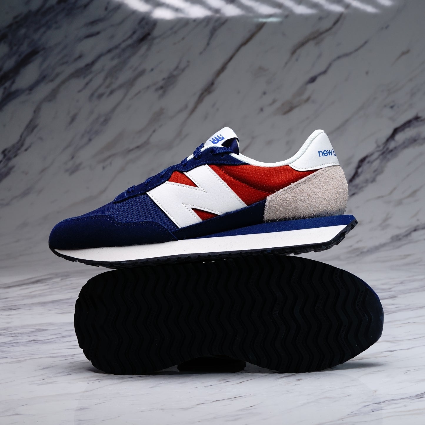 NEW BALANCE 237