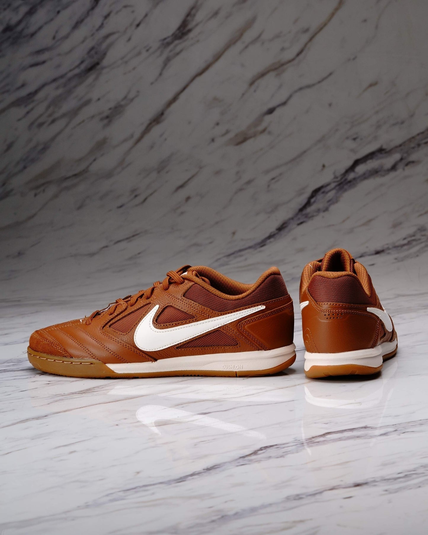 NIKE GATO LT BRTSH TN