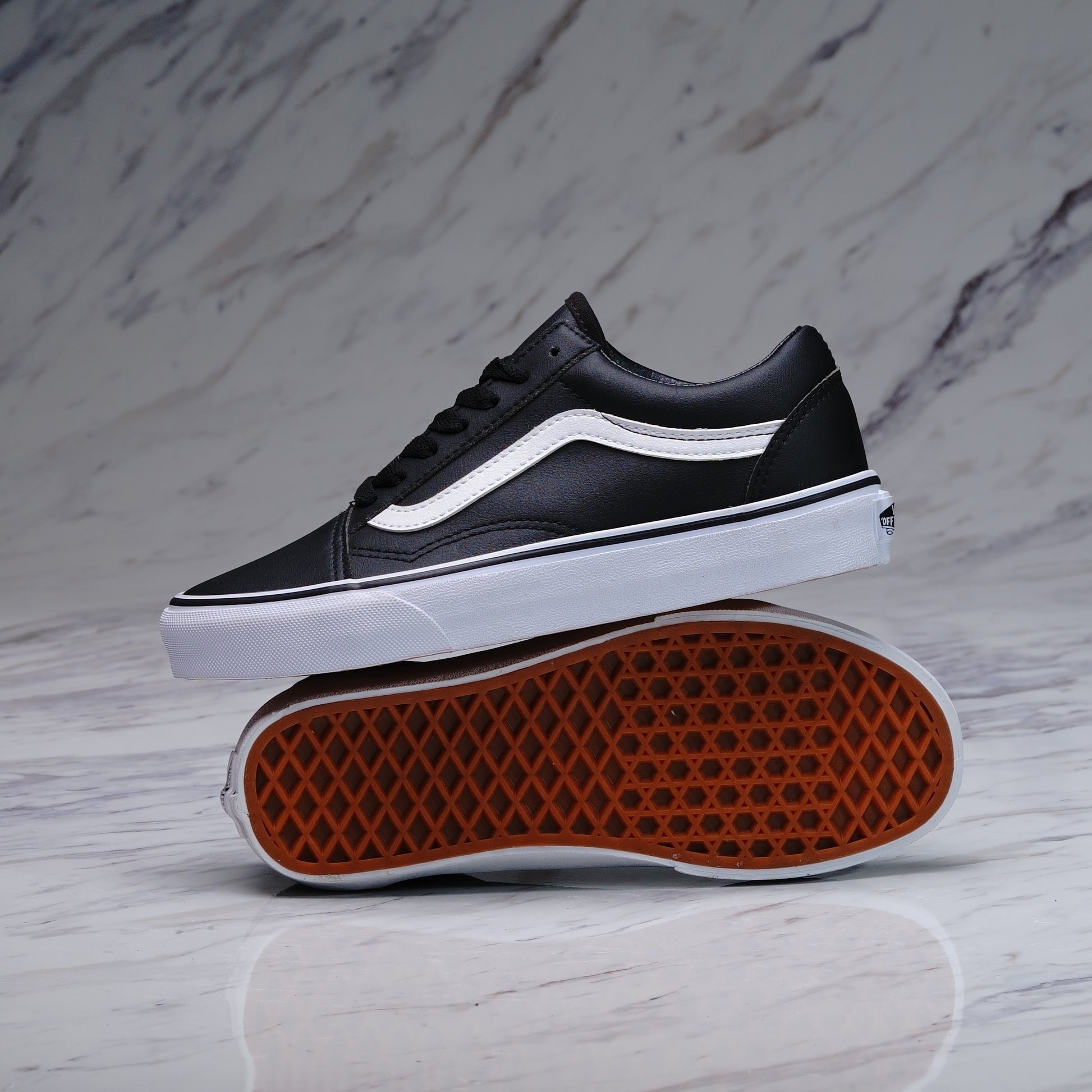 Vans Old Skool Classic Tumble Black/True White - Main Image