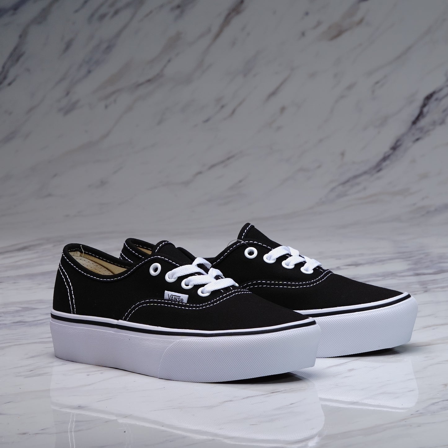 VANS BLACK/Authentic Platform 2.0