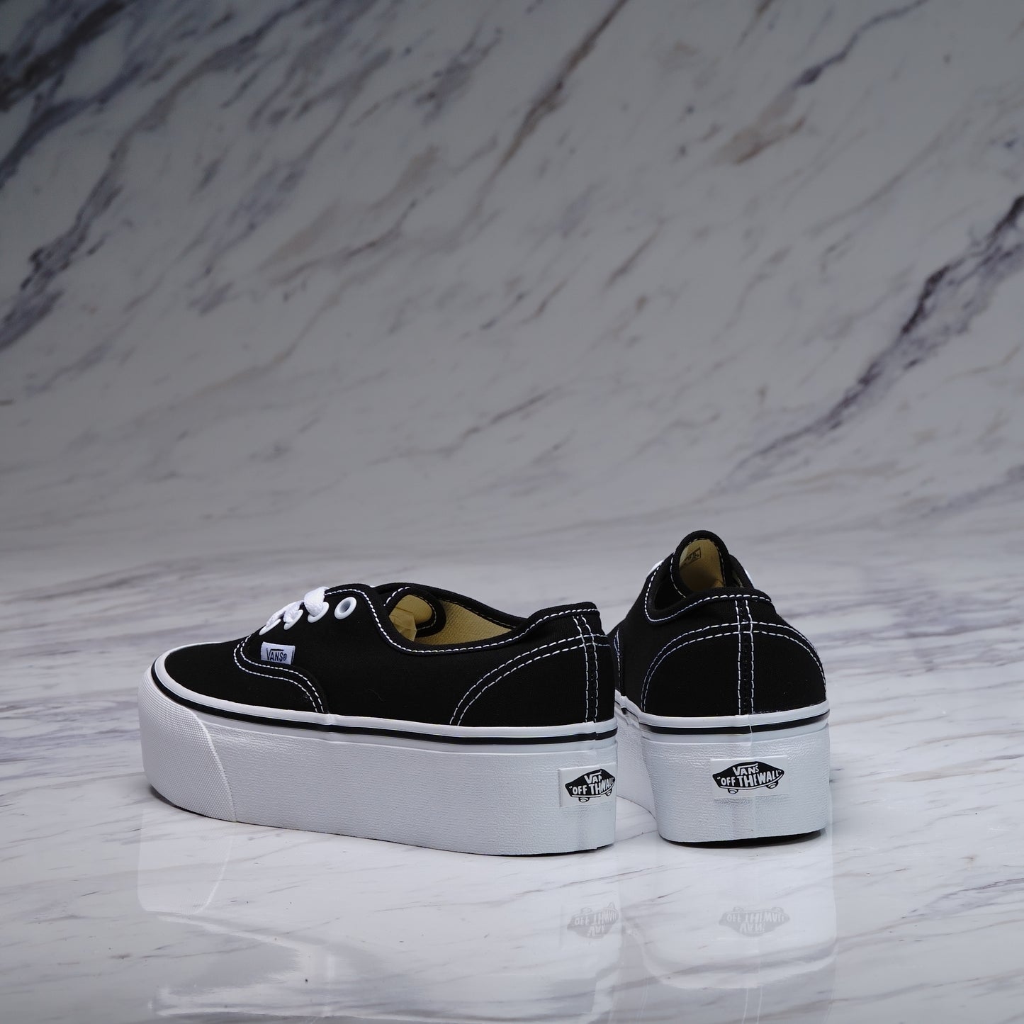 VANS Authentic Stackform Canvas Black/True White