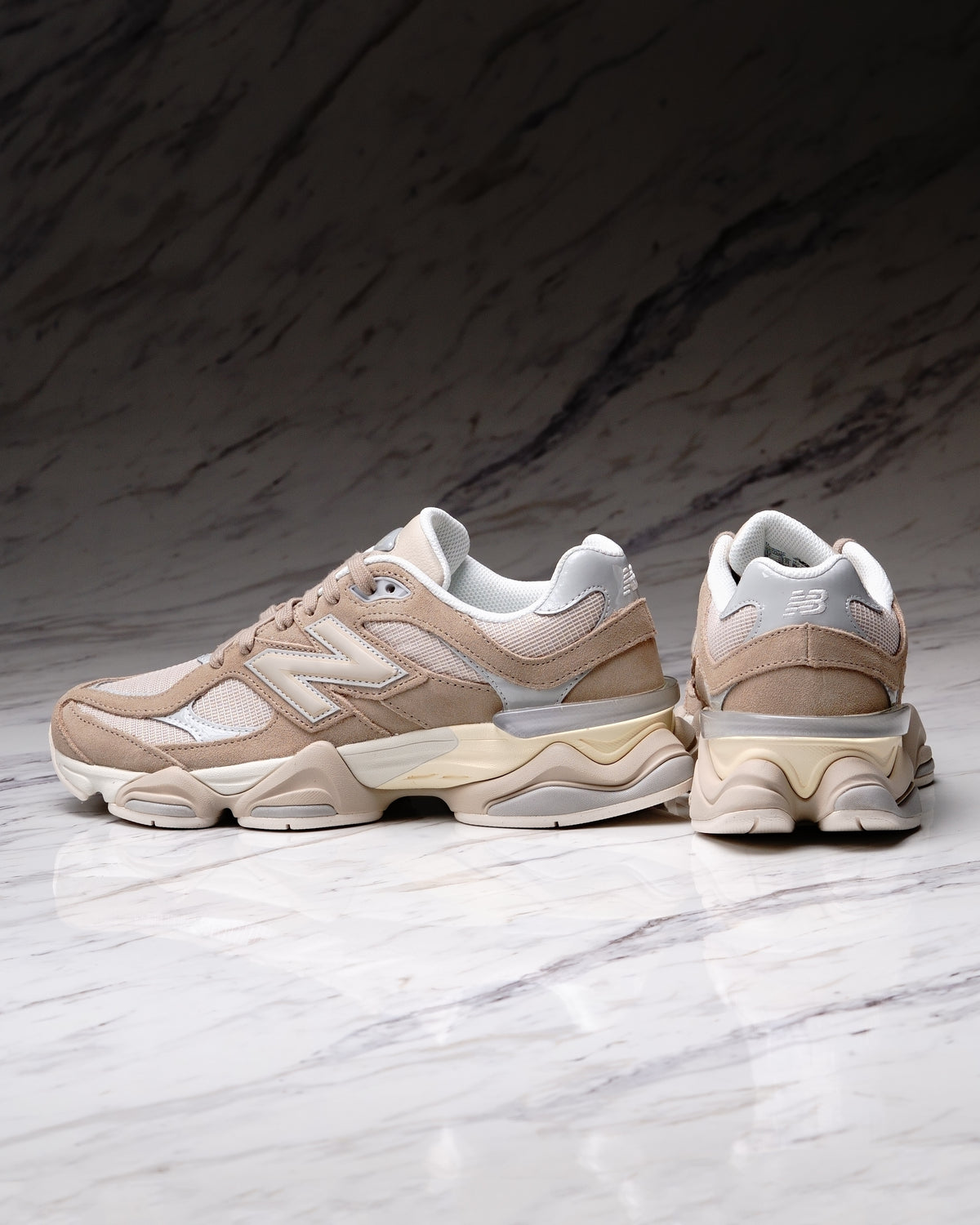 NEW BALANCE U90608AP