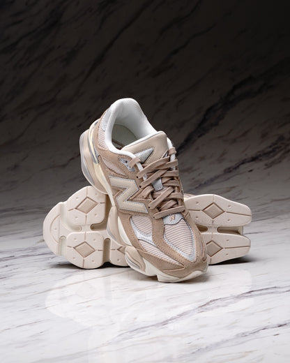 NEW BALANCE U90608AP