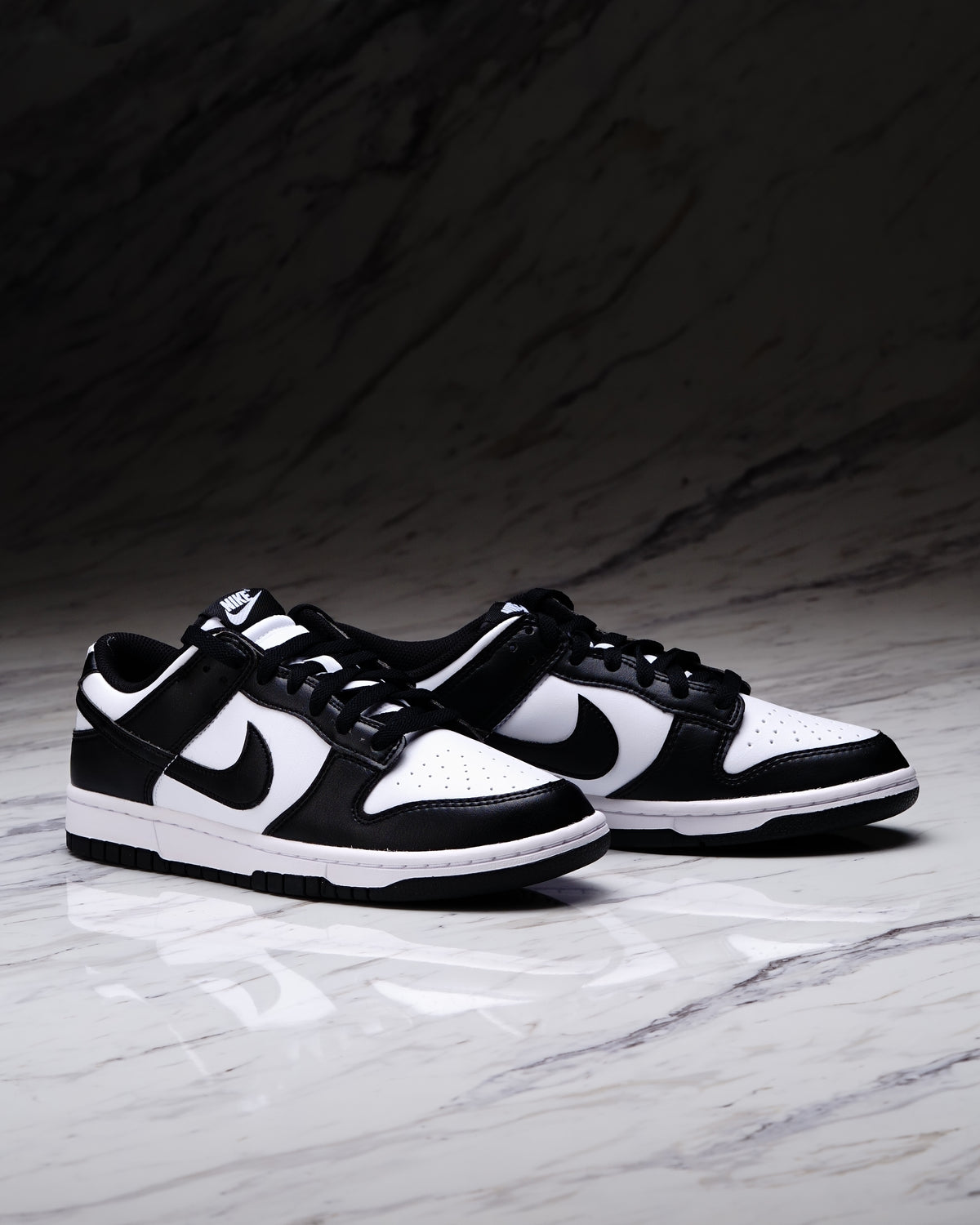 WMNS NIKE DUNK LOW