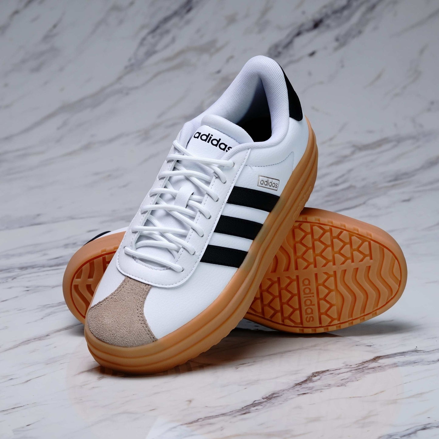 ADIDAS COURT FAMALE