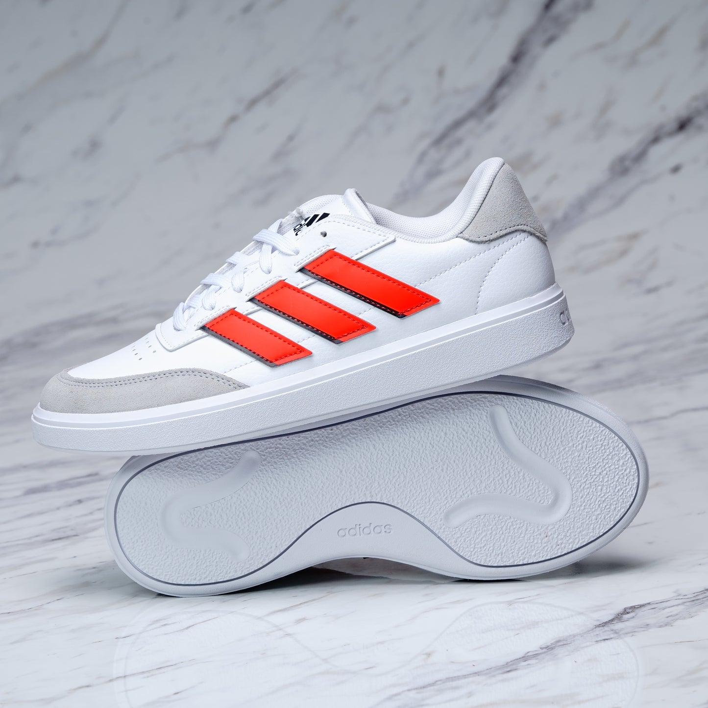 ADIDAS COURTBLOCK