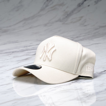 GORRA NEW ERA LEAGUE ESS EFRAME NEYYAN LTCLTC