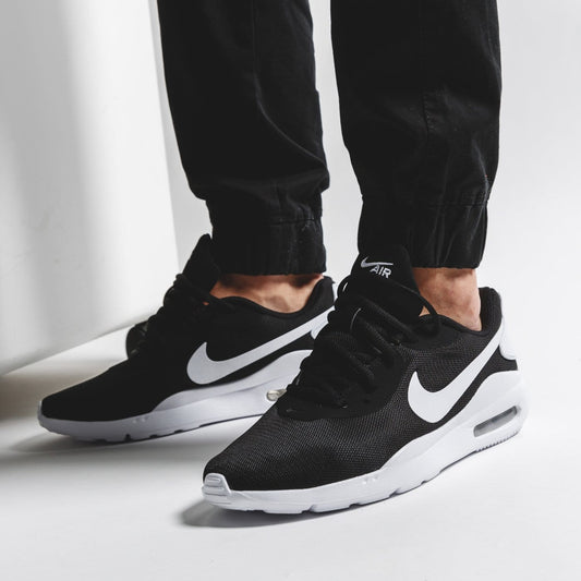 NIKE AIR MAX OKETO